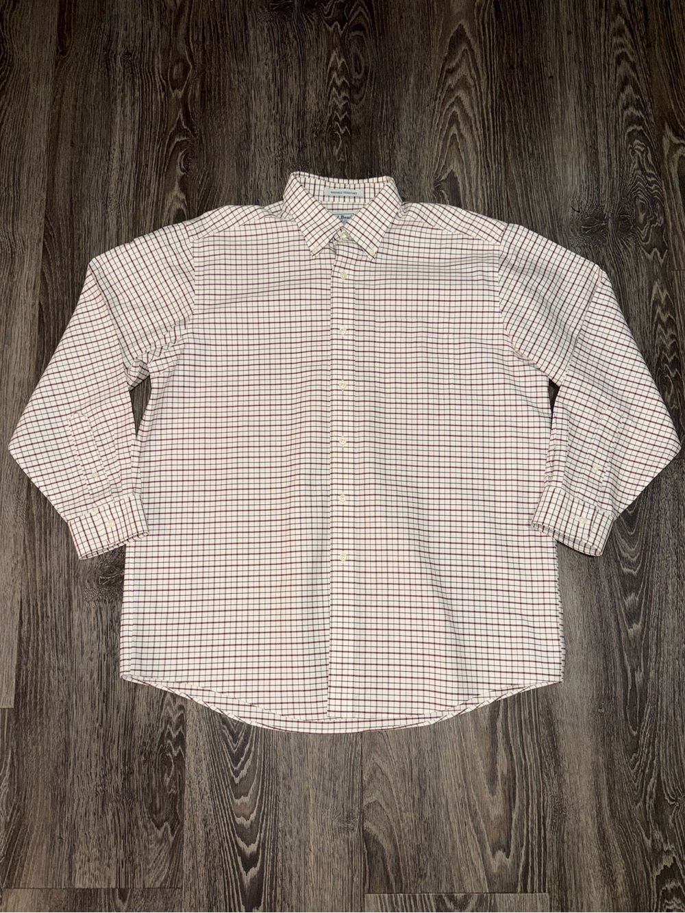 LL Bean Classic Men's White and Red Check Button-Down Shirt Size 16 1/2x33